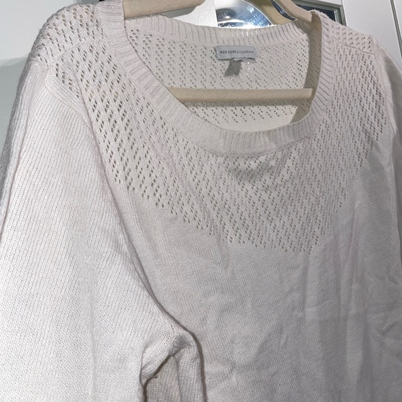 Sweater - Picture 3 of 7